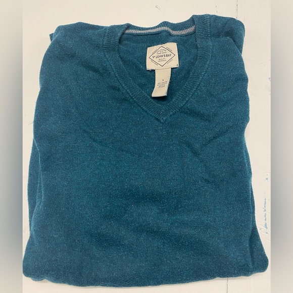 St. John’s Bay Men’s Sweater, Size small - Picture 2 of 3
